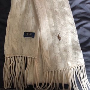 Polo scarf